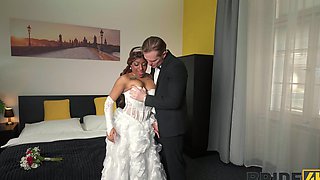 Hot bride Vicky Menage gets fucked in doggy style
