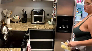 Live Stream with Dani Valentina