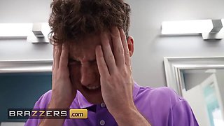BRAZZERS - Hot MILF Justine Saves The Day And Gets Naughty After Zipper Mishap