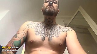 Maxx Obsidian Fills Pig with Daily Piss