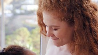 WowGirls - Kinsley White And Sofilie Everybody - Wants
