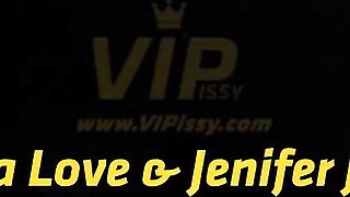 Milady's pussy licking smut by VIPissy