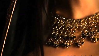 Horny MILF Rubs One Out Until She Shakes
