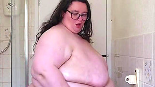 SSBBW Bathroom Cream Belly Body