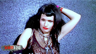 Nina Roberts: Sexy Pornstar Making a Sado Strip