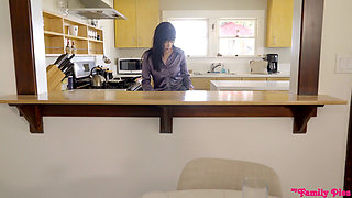 Insatiable Step Sister - S5:e2