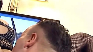 The boss is in the mood for a fuck - Good that the hot secretary with glasses is just around