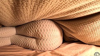 Solo Sofia valentine masturbates and does her ass