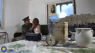 Horny Lifter Girl Gives a Blowjob in the Car and Gets Fucked