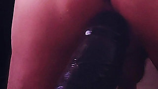 Dildo monstre anal