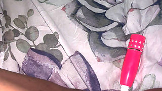 Watch me play with my fat black pussy