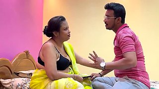 Desi Aunty Big Banana Blowjob - Homemade Indian MILF Fucking & Titty Sucking