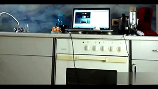 Naughty Booty Tease: Watch Sexydea Shake and Reveal It All!