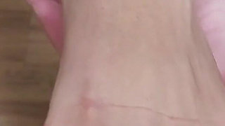 Vitoria Vonteese’s Boyfriend Double Foot Worship and Cums All Over 4 Soles