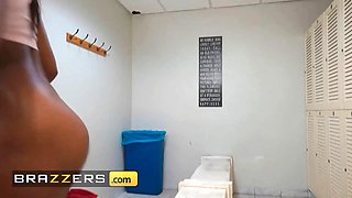 Brazzers - fantastic rhae forest and lucy lotus take turns sucking Gi Joey's hard cock at the sport