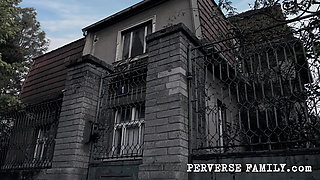 Perverse Family 9 (season 1): Anal Fest
