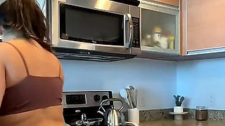 Live Stream with Dani Valentina