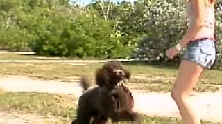 Brunette Babe Fingers Blonde in Steamy Outdoor Threesome