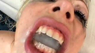 Amateur MILF blowjob cumshot