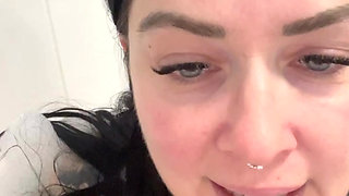 I fuck my horny milf pussy