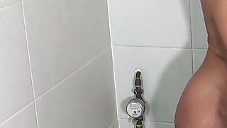 Lick Lesbian Girls Pee!