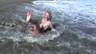 Teeny Squirts Into the Sea