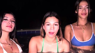 Lusty teens lose themselves in wet and wild lesbian threeway