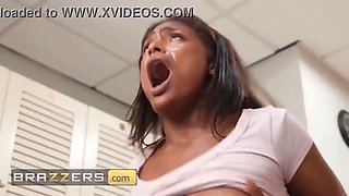 Brazzers - rhae forest and lucy lotus make Gi Joey’s workday sizzle with unceasing sexual perks at the gym