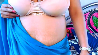 Indian Bhabhi Saree Show with Big Boobs Show