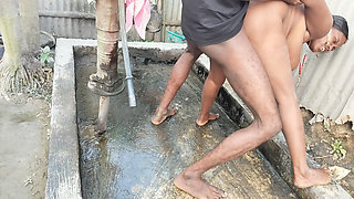 Bhabhi Ki Chudai Karte Samay Peshab Laga