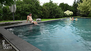 First Pool Fuck on Vacation!!