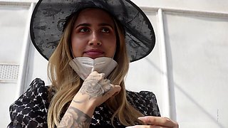 Busty Yorgelis Carrillo gives a hot public blowjob in the car