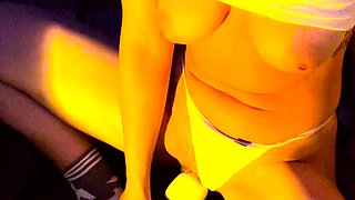 busty blonde babe natural boobs big breasted babe di
