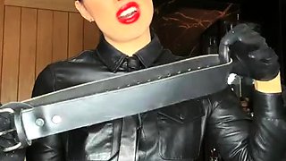 Amateur cutie plugs her ass and masturbates