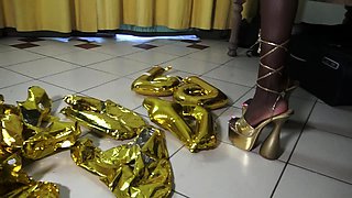 ebony pearl ballons crushing