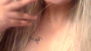 Titty Play in the Shower