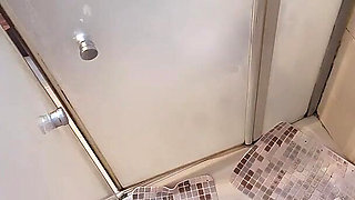 Big Belly BBW Shower Time Fun: Saggy Tits, Amazing Big Booty & Wet Curvy Body