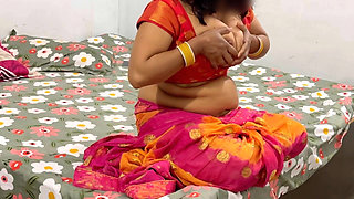 Desi Beautiful Chubby Indian Bhabhi Hardcore HD Sex with Neighbour