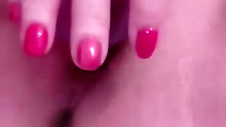 An older woman loves to cum with a vibrator