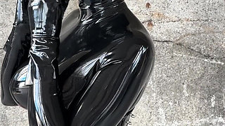 Heavy Rubber Bunny Girl