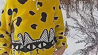 I went for a walk in the snow in my pajamas and undressed‍️