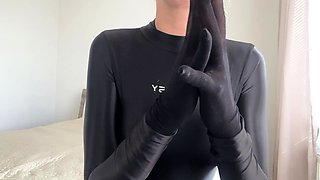 Amateur Horny Blonde Masturbates with Beer More webcamgirls