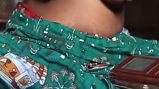 Pusssy fingering...milk drop