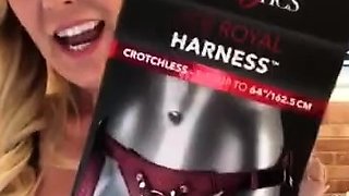 Milf discovers strapon