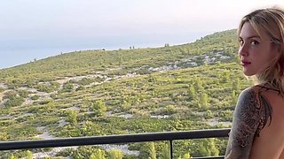 Candie is never full! - Jacquie et Michel TV