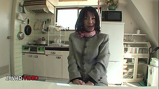 Mature Woman Kiyoe Majima Stimulates Her Natural Pussy With Vibrator Toys