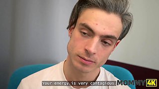 Mommy4k. learning how to bang from mommy