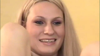 Mandi and Kristina - Photoshoot - Behind the Scenes