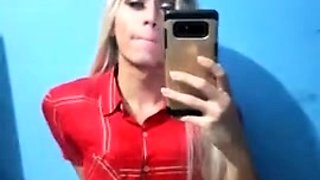 Victoria Salvatore Quick Masturbation With Cumshot