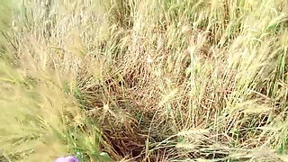 Apni bhabhi ko ghar se bahar chudai kiya devar ne